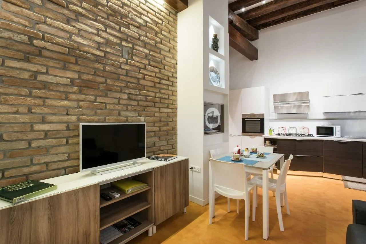 Vittoria Serene Home - Heart Of Venise 0*,